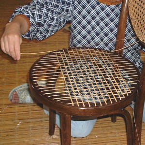 椅子修理（籐シート張替え修理・籐編みなおし修理）