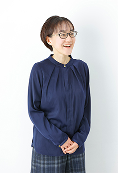 髙久 綾